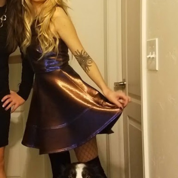 Topshop Dresses & Skirts - Super cute sparkly dress